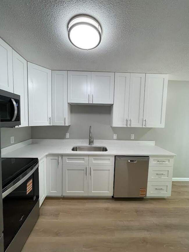 Building Photo - 5980 Covington Terrace Rental