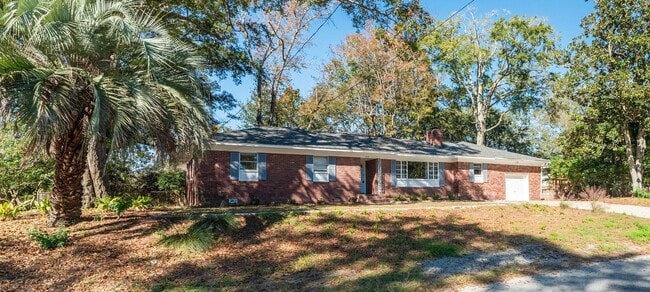 Photo - Peaceful Living in West Ashley!