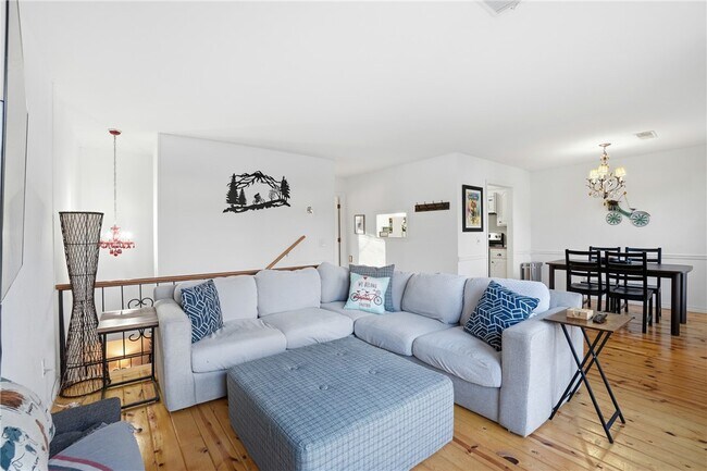 Photo - 10 Dogwood Dr