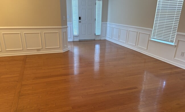 Photo - 101 Brentmoor Pl