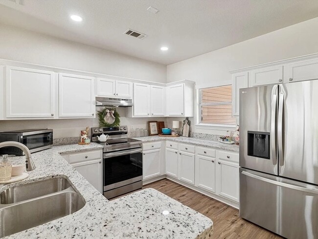 Photo - 2305 Homewood Ln