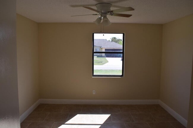 Photo - 3 bedroom 2 Bath 1 car garage