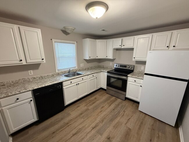 Photo - 21974 Elroy Ave