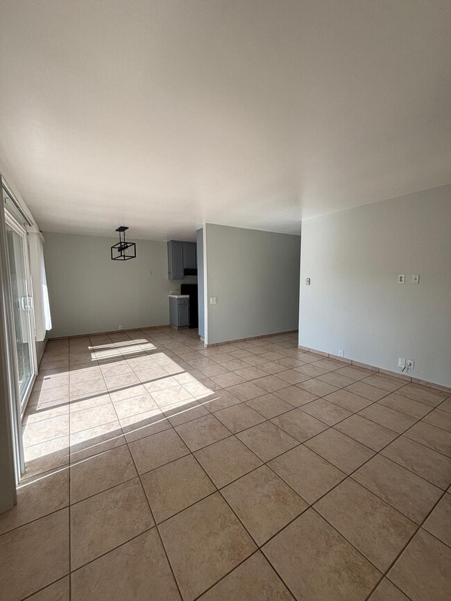 Photo - 1729 Regency Wy Unidad C