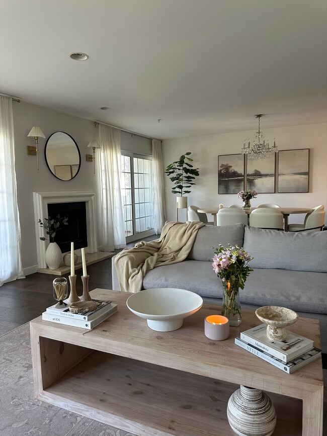 Photo - 1817 Selby Ave Unidad #203