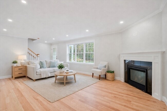 Photo - 513 Mendon Rd