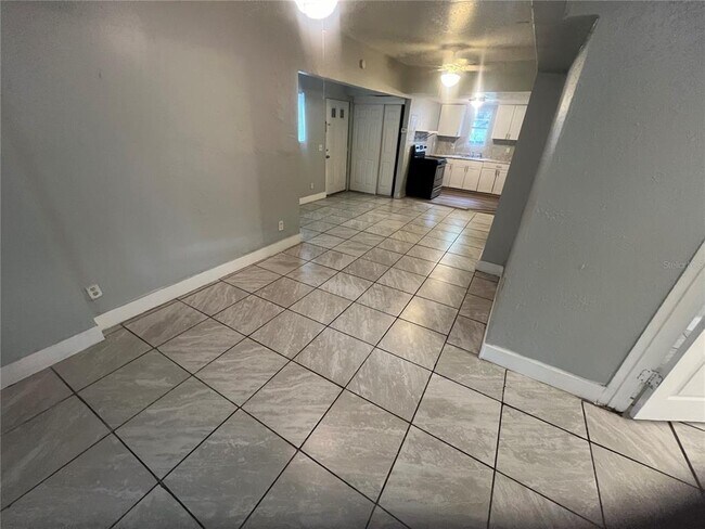 Photo - 2102 14th St S