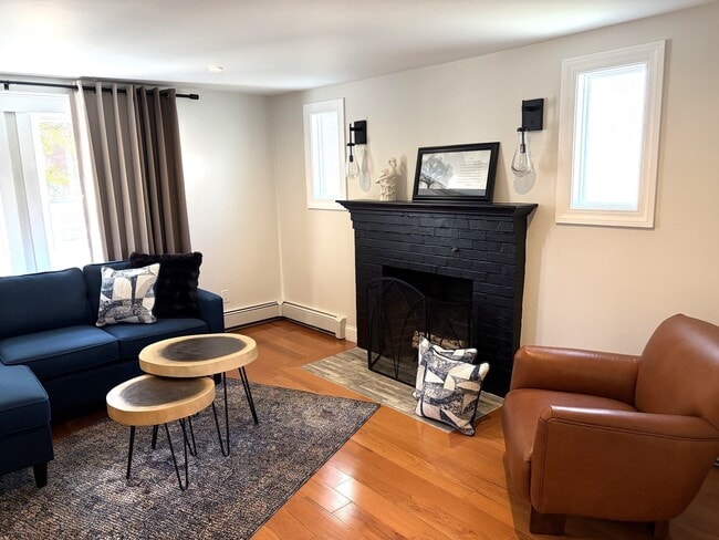 52 Montvale Ave
