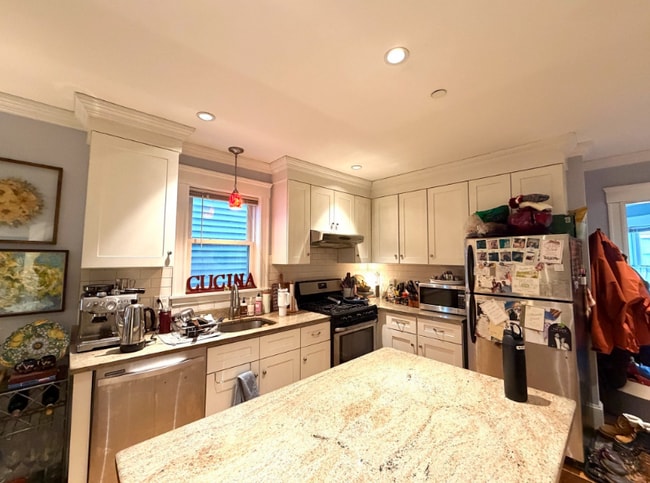 Photo - 133 Erie St Unit 1