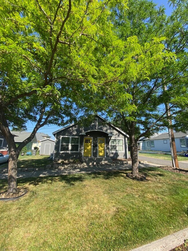 16 N Everett St Unit 16 N Everett St. #B