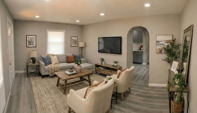 Building Photo - Remodeled 4-Bedroom House w/ Private Yard in Oakland