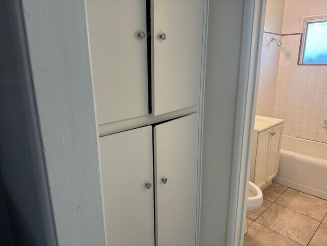 Photo - 232 Warren Ave Unit B