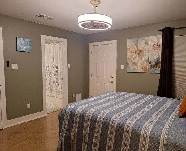 Photo - 5207 Cornish St