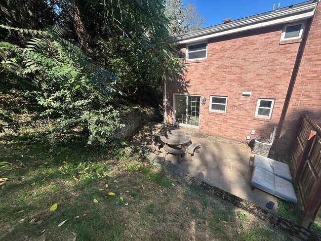 Photo - Arnold1313-1315 Unit 1315 Arnold St