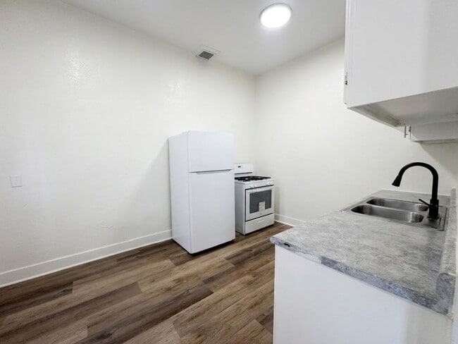 Photo - 751 Normandie Ave Unit 409