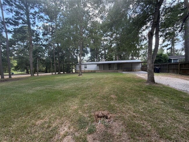 Building Photo - 15476 Esther Dr