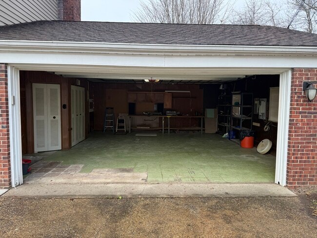 Photo - 448 Lake Ave