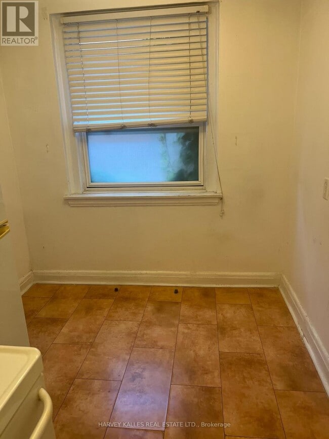 Photo - 3 Elm Grove Ave Unit 31