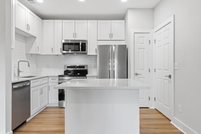 211 Colima Ct