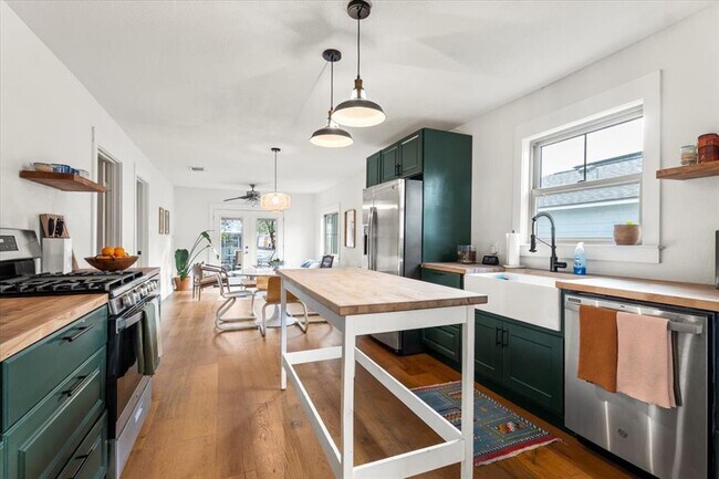 Photo - 3007 E 18th St