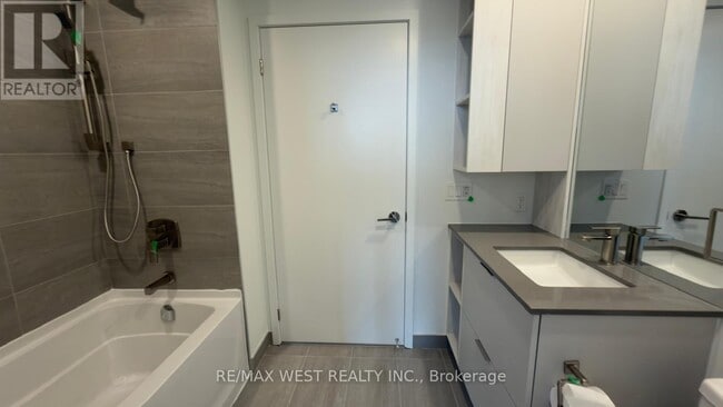 Photo - 1 Fairview Rd E Unit 615