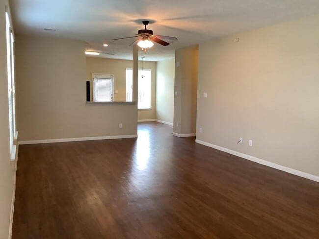 Photo - 2207 Steep Pine Tr