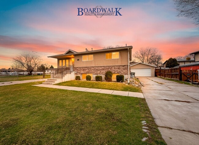 Building Photo - 3140 S 3200 W Unit 3140 S 3200 W- A