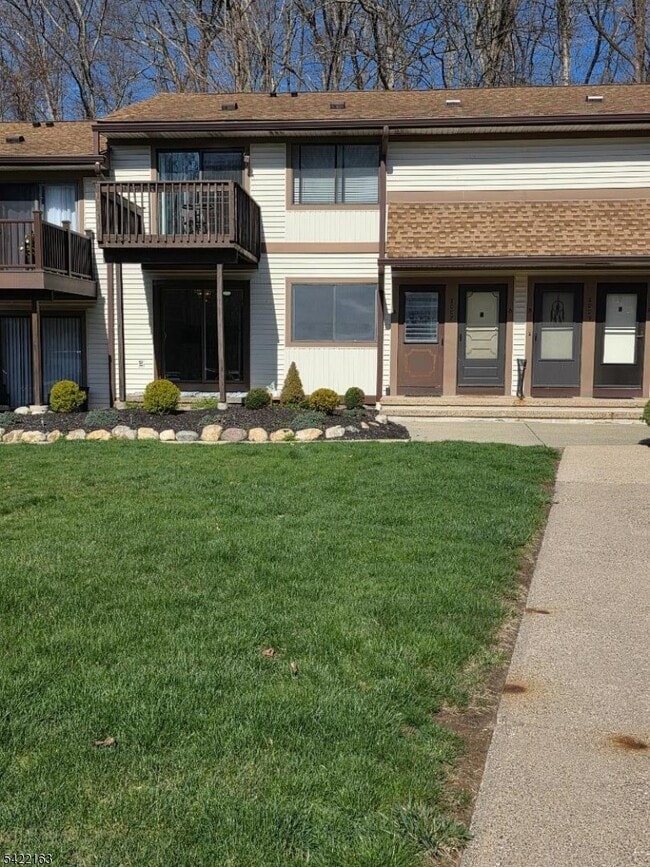 Building Photo - 2007A Stonegate Ln Unit 07