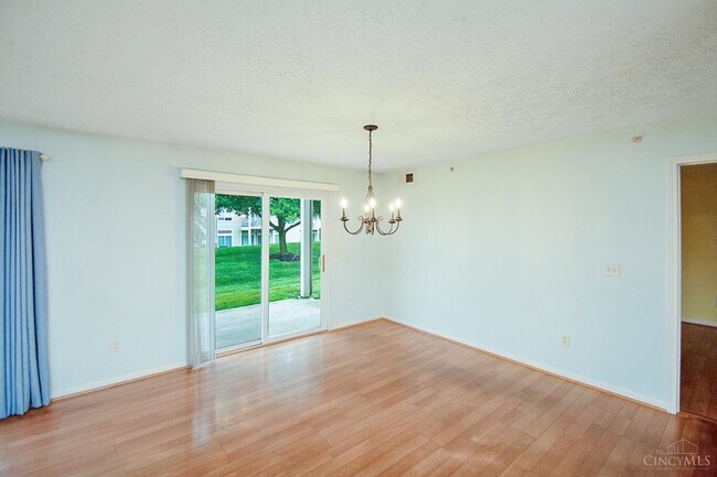 Photo - 6791 Cloudscape Way