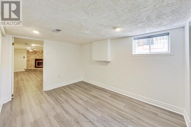 Photo - 40 Tiago Ave