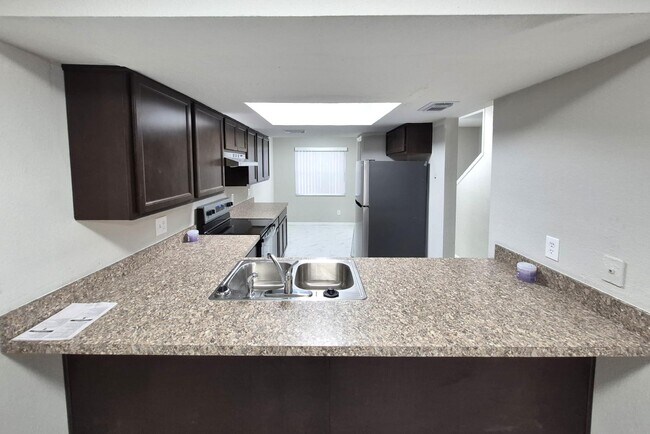 Photo - 103 Booth Ln