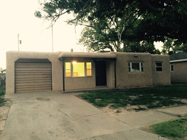 Photo - HOME NEAR UNIVERSITY NEW CARPET