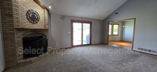 Photo - 606 Diamond Point Pl