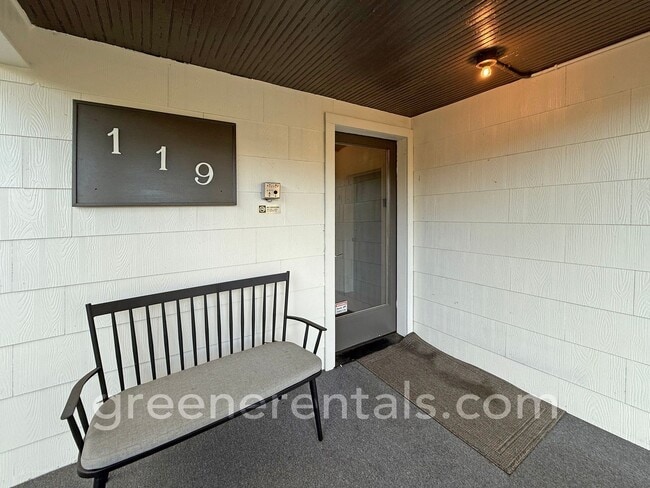 Photo - 119 20th Ave SE Unit 5