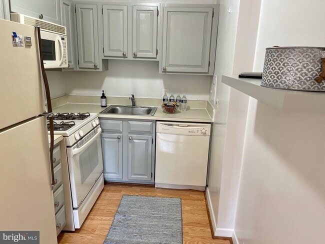 Photo - 3000 Spout Run Pkwy Apartment Unit D302