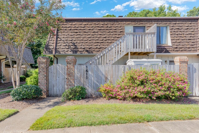 Building Photo - 1611 Ocean Bay Dr Rental
