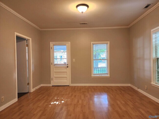 Photo - 1618 Beirne Ave NE