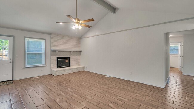 Photo - 3 Bed | 2 Bath in Broken Arrow!