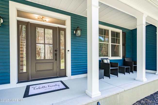 Photo - 1561 Scranton Ave