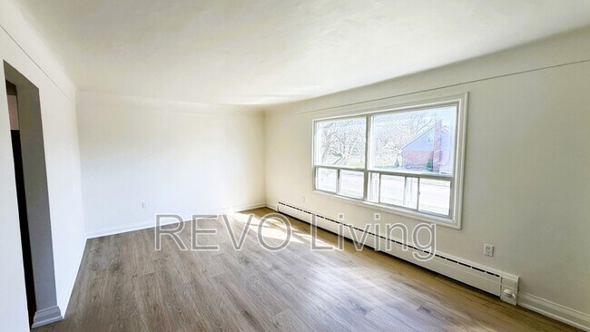 Photo - 6921 Barker St Unit 3