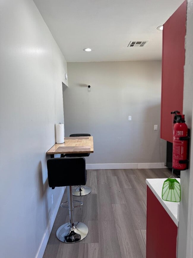 Photo - 1845 E Monroe St