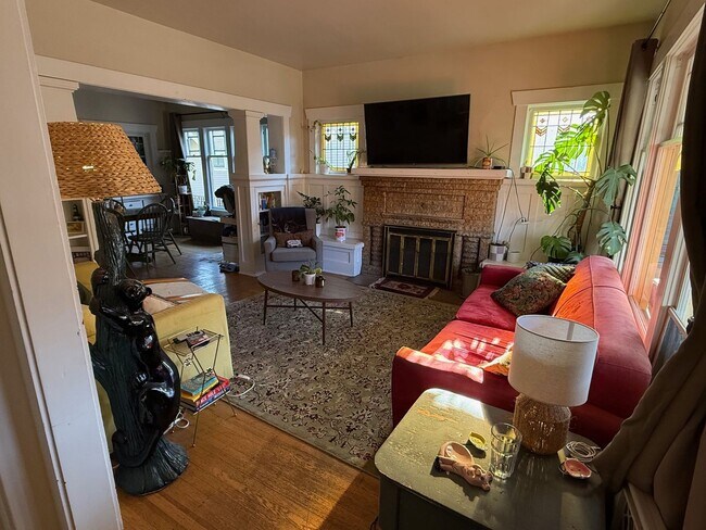 Photo - Beautiful 4-Bedroom Home in the Heart of Wallingford