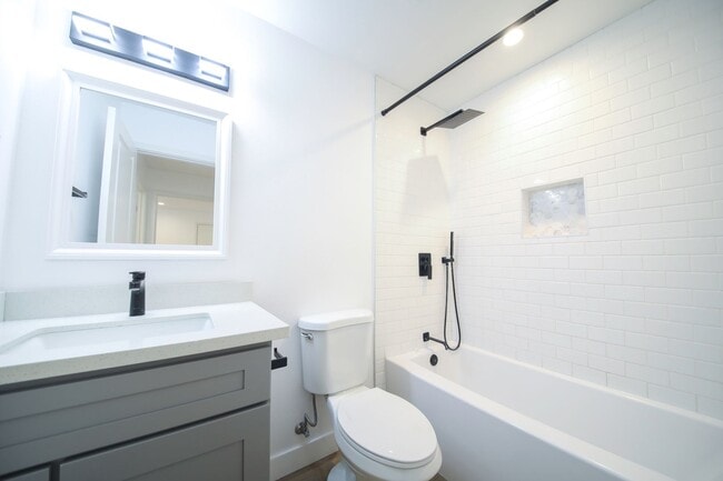 Photo - 1655 W Malvern Ave Unit 1701-08