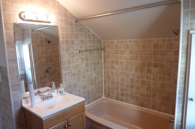 Photo - 11219 Jackson Ave Unidad Apt B