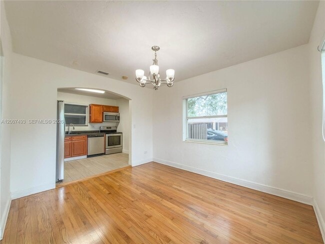 Photo - 410 Pinecrest Dr