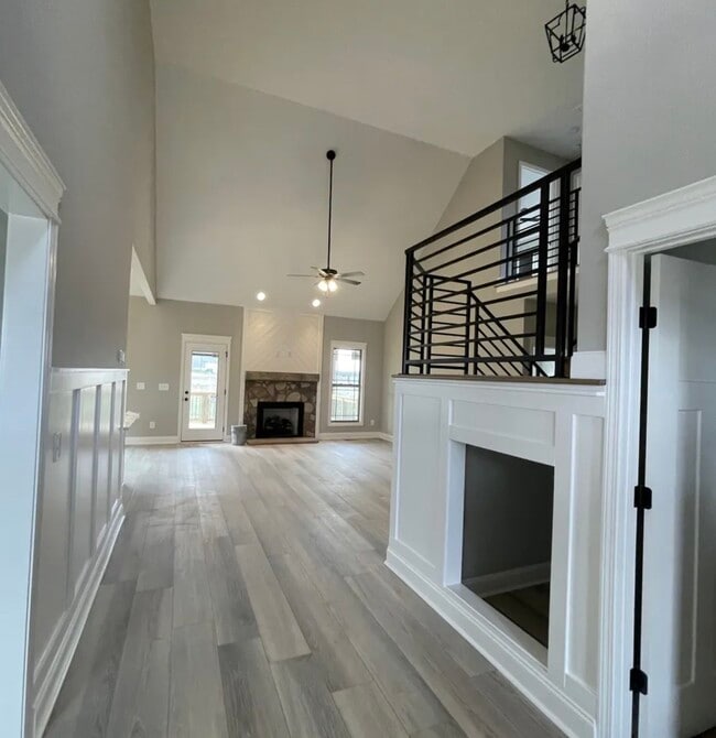 Photo - 446 Spiderwort Dr