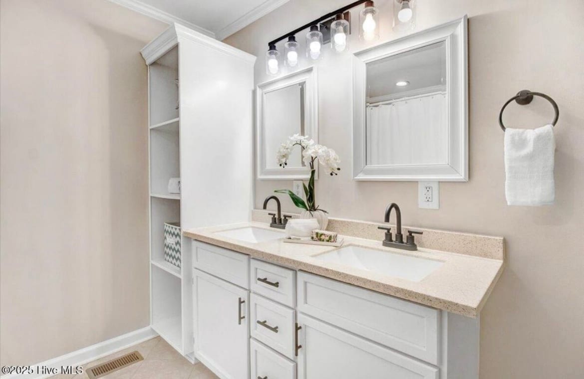 Photo - 1676 Tommys Rd Unit 1