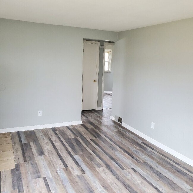 Photo - 2BDRM HOUSE FOR RENT