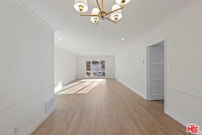 Photo - 1252 N Crescent Heights Blvd Unidad 2