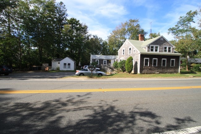 246 N Falmouth Hwy